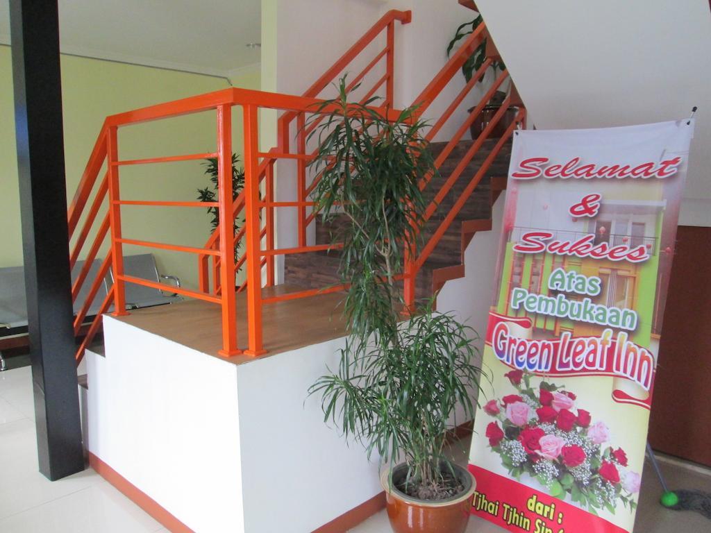 Green Leaf Inn Pontianak Exterior foto